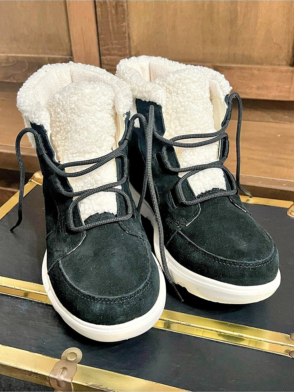 Sorel Explorer III Joan Cozy Waterproof Boots Women's Black Suede Lace-Up 10